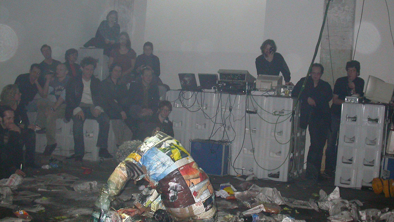 Column One »Konsum Wrestling« performance @ Maria am Ostbahnhof