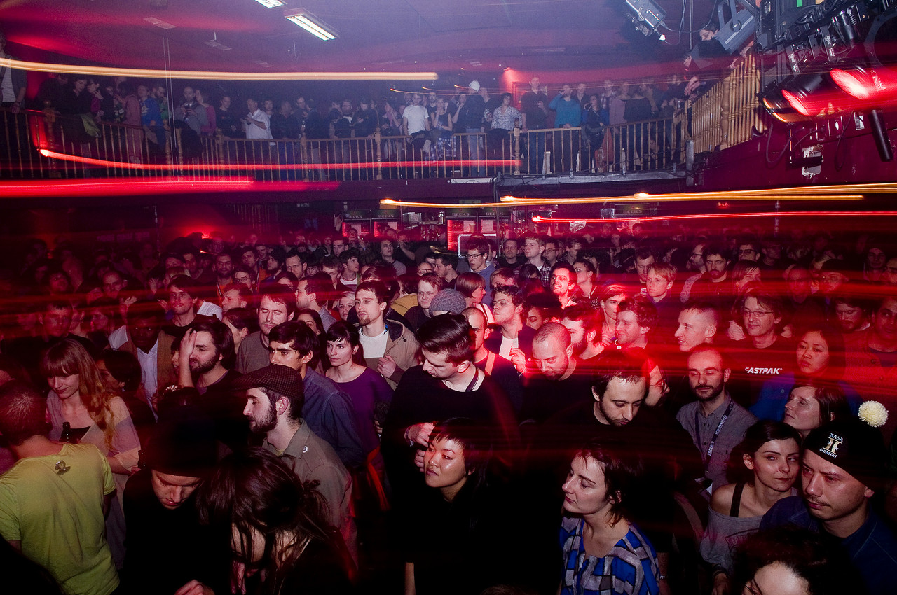 Audience during a concert by Dorian Concept at the old location of Festsaal Kreuuzberg