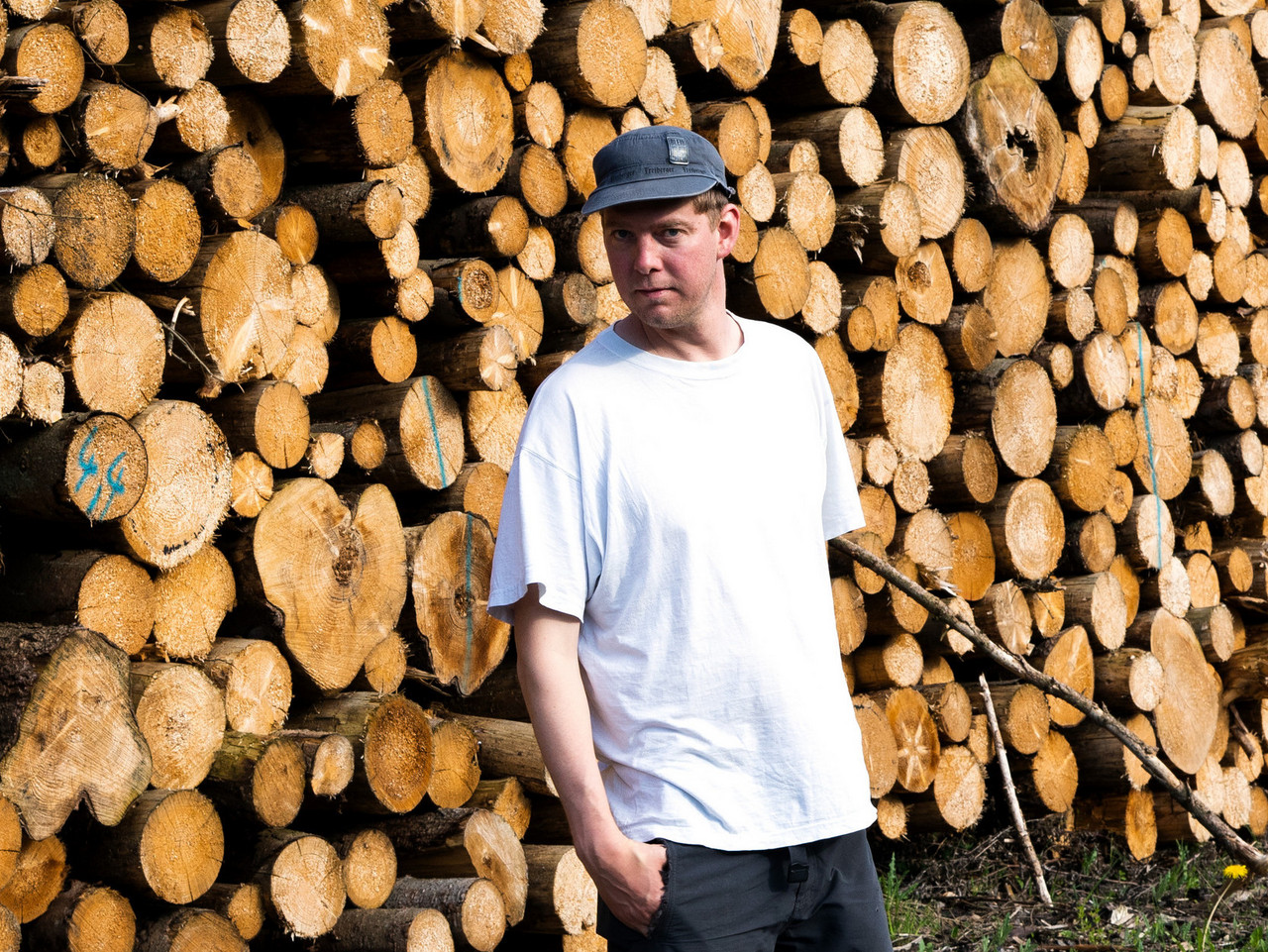 Felix Deufel with wood