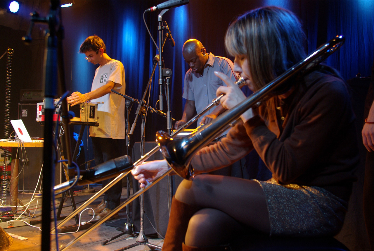 Rafael Toral perfoms with Sei Miguel Quartet, CTM 2007, Maria am Ostbahnhof