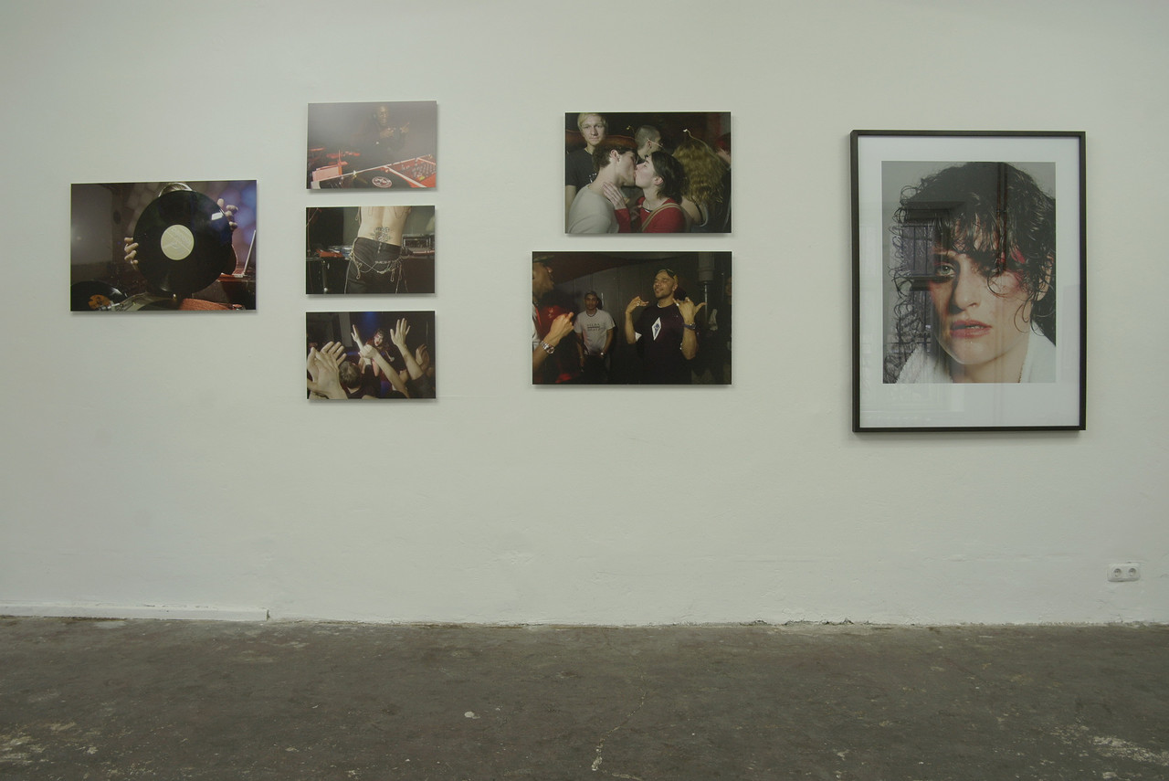 Exhibition view »Gästeliste + 1« with works by Martin Eberle, Marco Microbi , and Remco Schuurbiers, CTM 2006, General Public