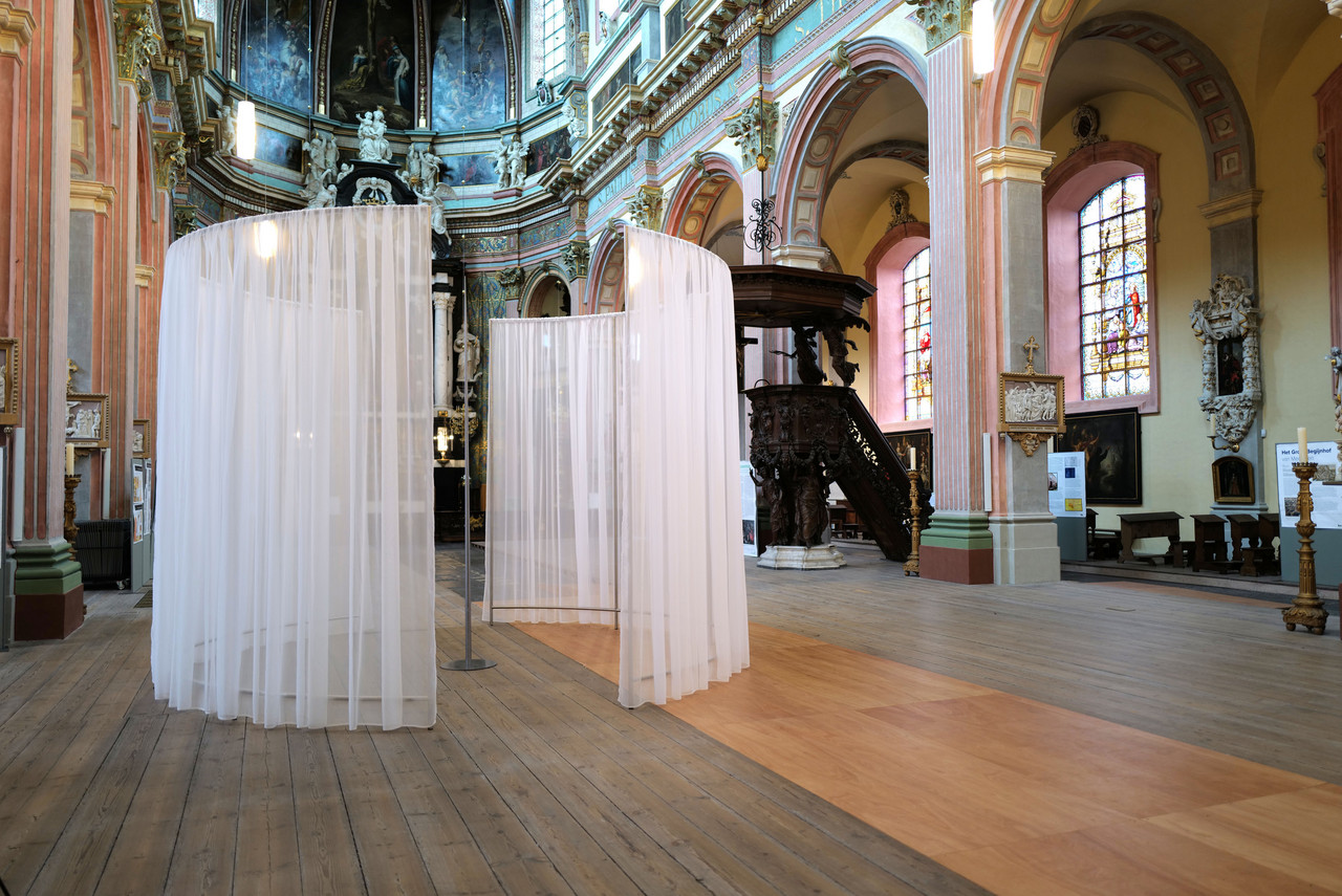Installation view at Begijnhofkerk Mechelen